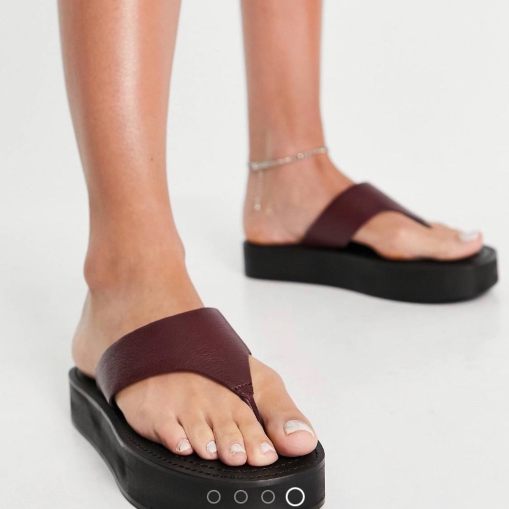 Asos Design Fuelled Chinky Leather Flip Flops.. View 2